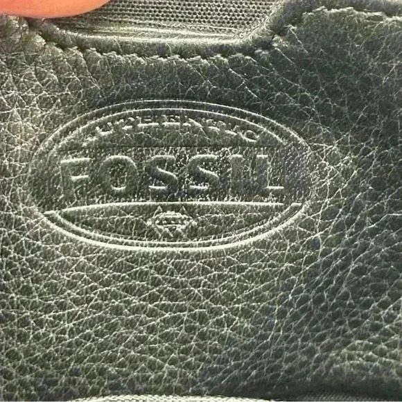 Fossil Wristlet Wallet Black Leather Snake Embossed Key Zipper Around No Strap - Picture 7 of 10